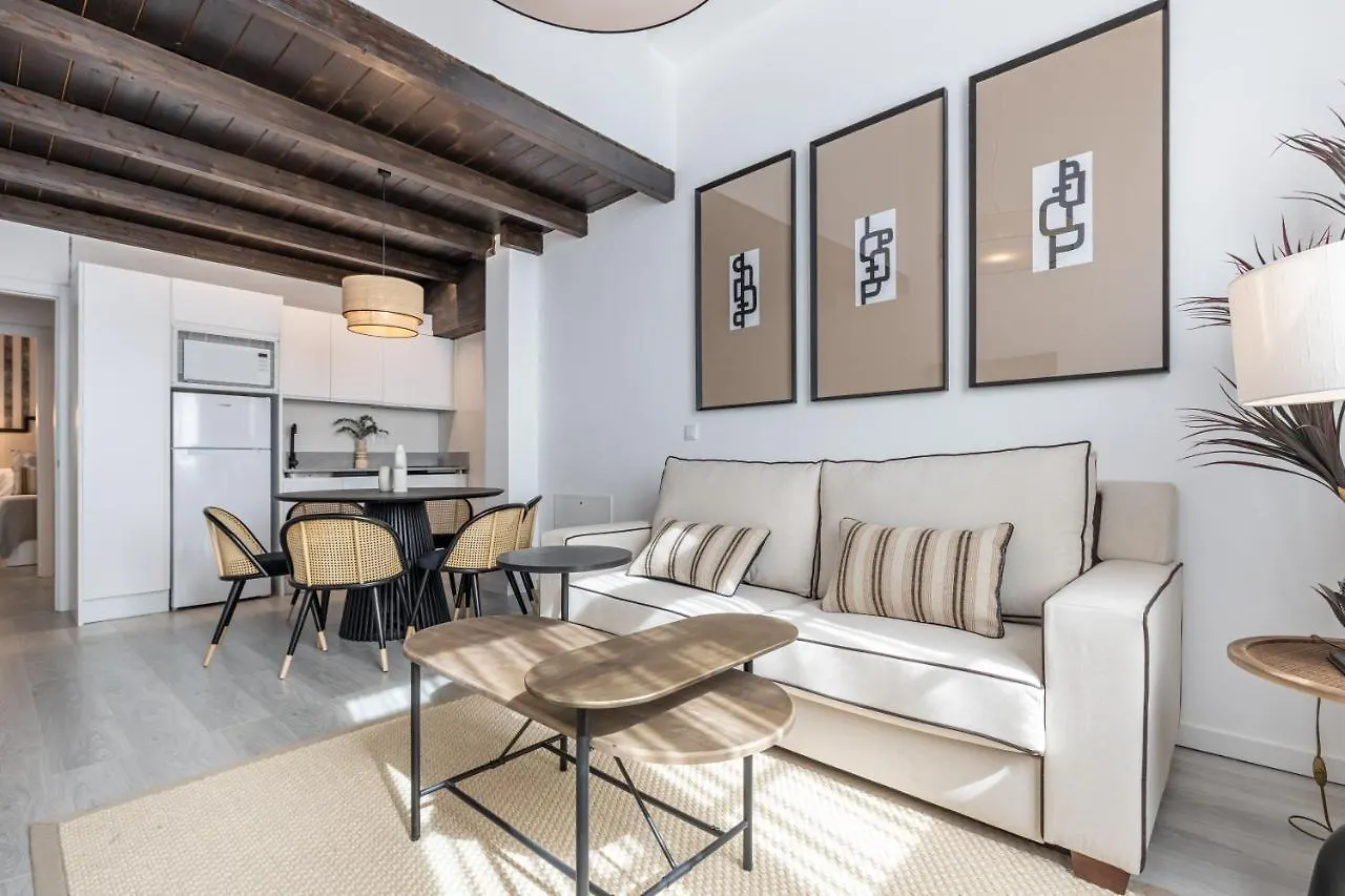 Daire Apartamentos Puerta Elvira Suites 3000 Granada