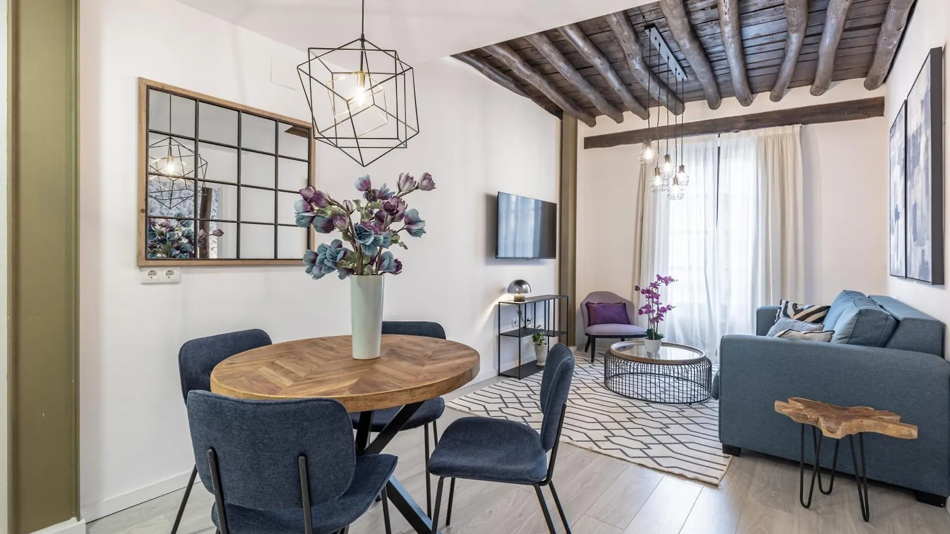 Apartamentos Puerta Elvira Suites 3000 Granada