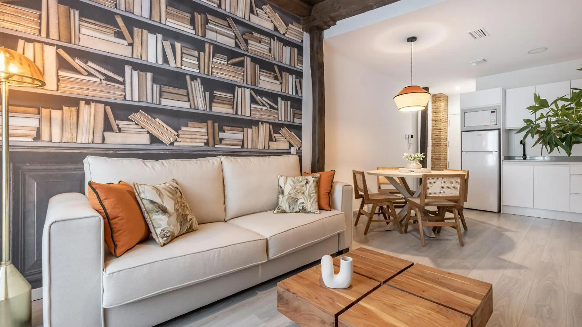 Apartamentos Puerta Elvira Suites 3000 Granada Spain