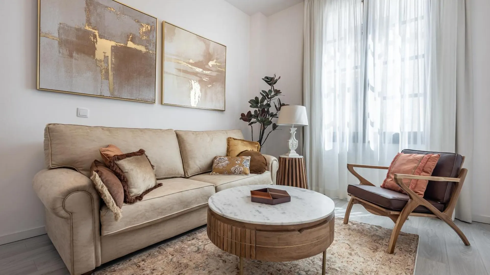 Apartamentos Puerta Elvira Suites 3000 Granada Spagna